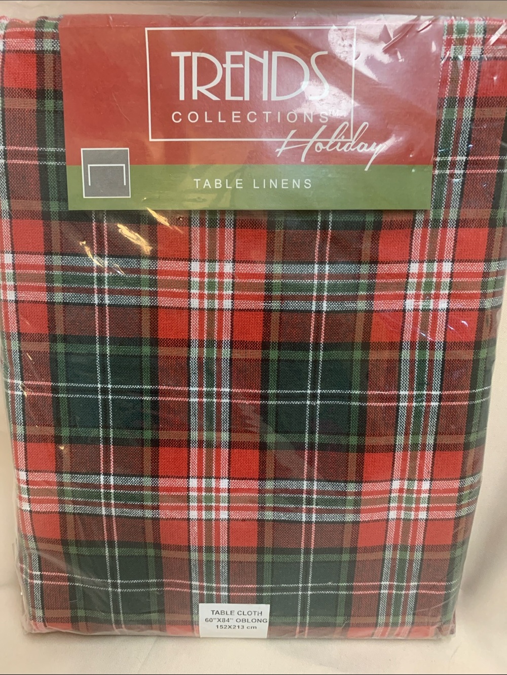 NWT Trends Collections Holiday Plaid Tablecloth 60" x 84" Oblong Christmas